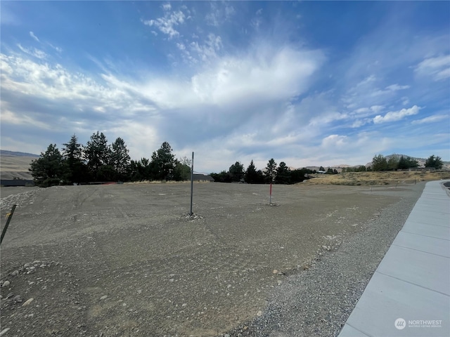 Listing photo 2 for 14 Parks Dr, Okanogan WA 98840