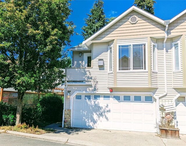 view of front facade with a garage