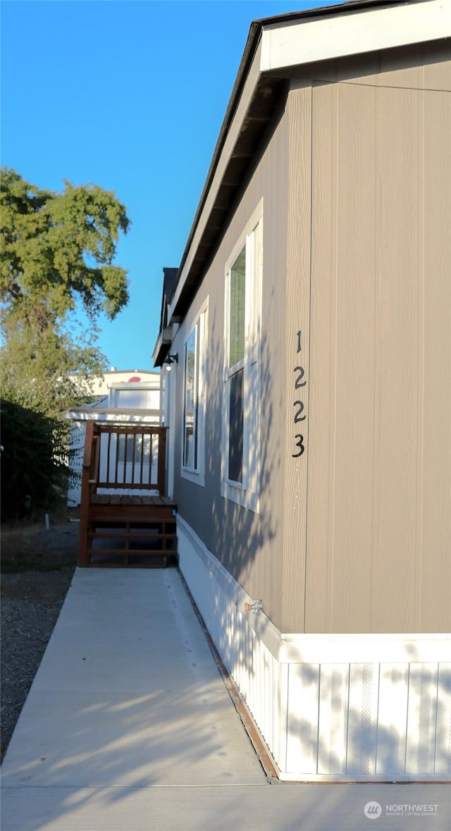 1223 Jones Dr, Walla Walla, WA 99362 - view of side of home
