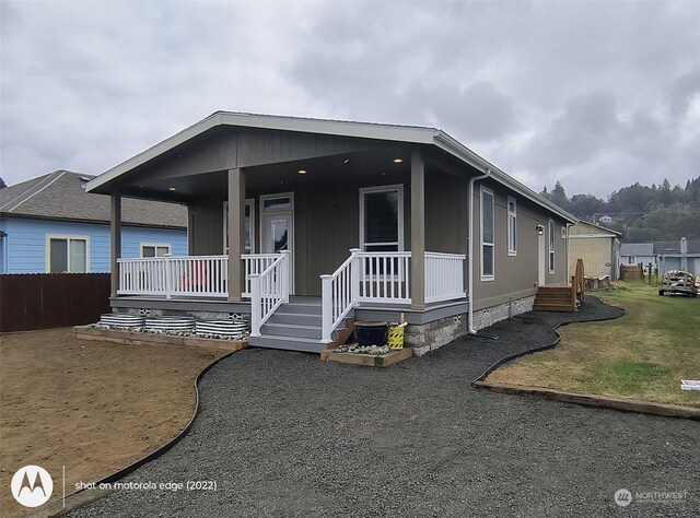 manufactured / mobile home with covered porch