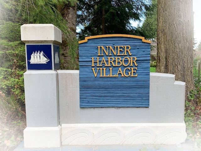 view of community / neighborhood sign