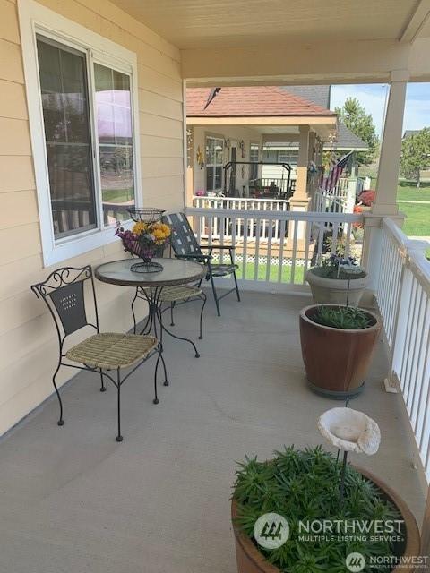 balcony featuring a porch