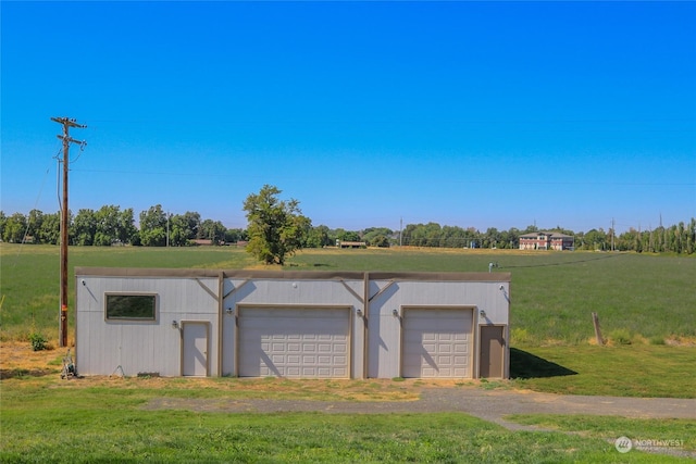 view of detached garage