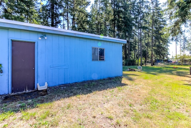 exterior space featuring a yard