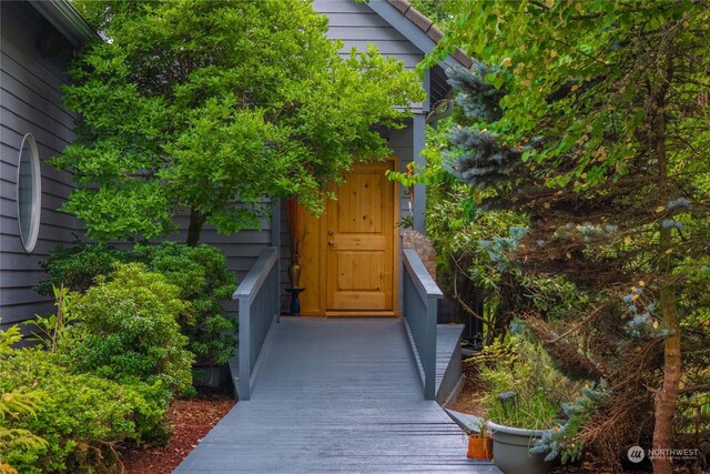 view of property entrance