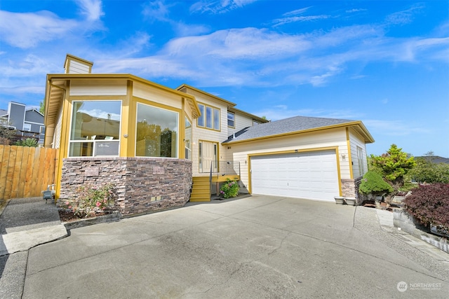 view of front facade featuring a garage