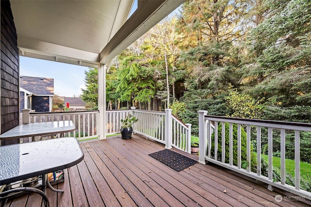 1001 Lakeview Dr, Ilwaco, WA 98624 - view of wooden terrace