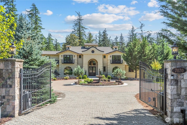 view of mediterranean / spanish-style home