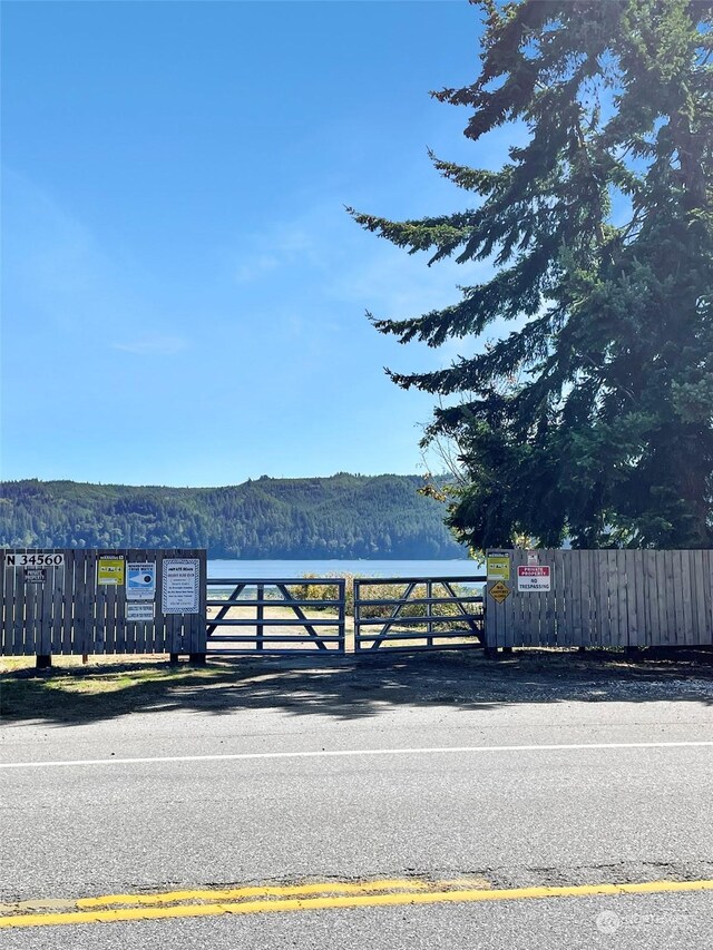 111 N Colony Surf Dr, Lilliwaup, WA 98555