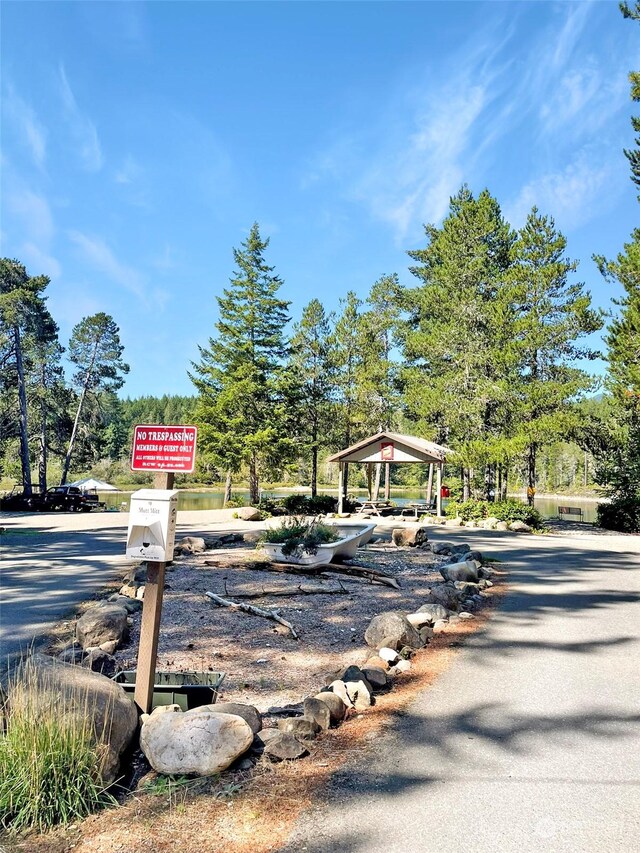 111 N Colony Surf Dr, Lilliwaup, WA 98555