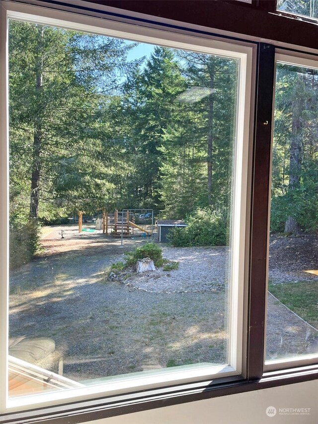 111 N Colony Surf Dr, Lilliwaup, WA 98555