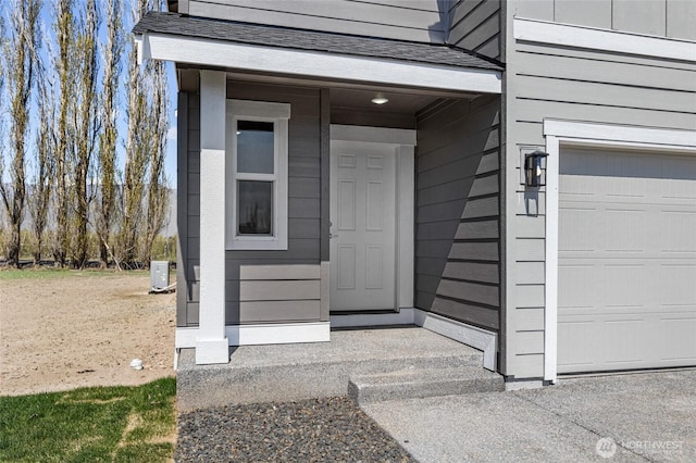 518 Chinook Winds Ln, Tieton, WA 98947 - view of exterior entry with a garage