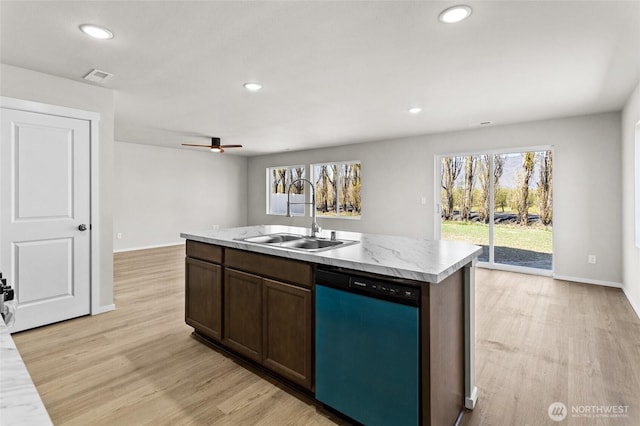 518 Chinook Winds Ln, Tieton, WA 98947 - kitchen featuring a sink, light wood-type flooring, dishwashing machine, visible vents, and recessed lighting