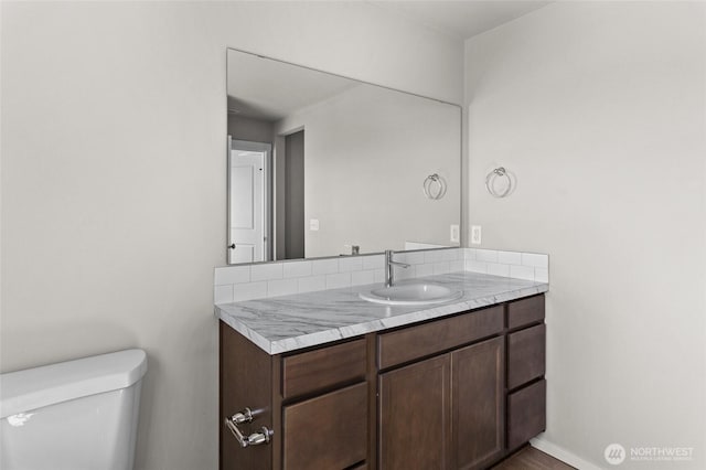 518 Chinook Winds Ln, Tieton, WA 98947 - half bath featuring toilet and vanity