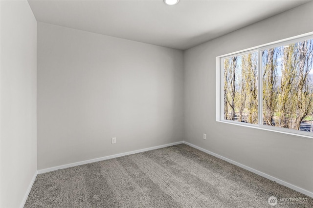 518 Chinook Winds Ln, Tieton, WA 98947 - empty room with recessed lighting, baseboards, and carpet floors