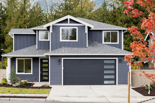 view of front facade featuring a garage