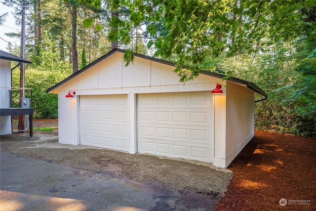 view of detached garage