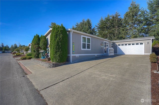 view of front facade featuring a garage