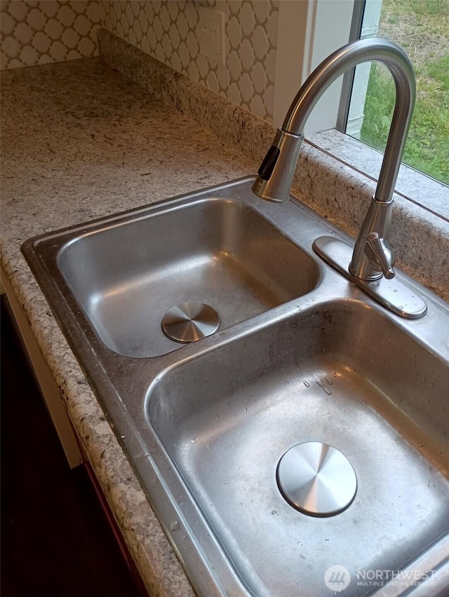 8 Griffard St, Copalis Beach, WA 98535 - kitchen view of a sink