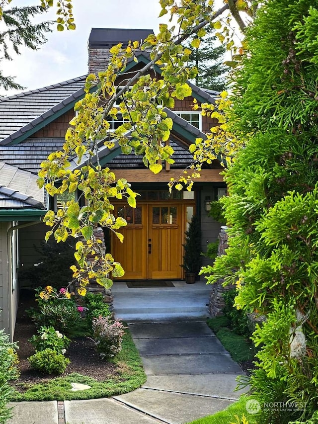 view of exterior entry