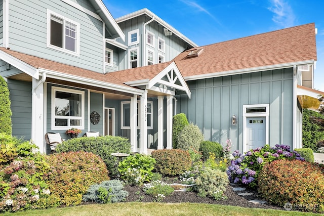 view of front of home with a porch