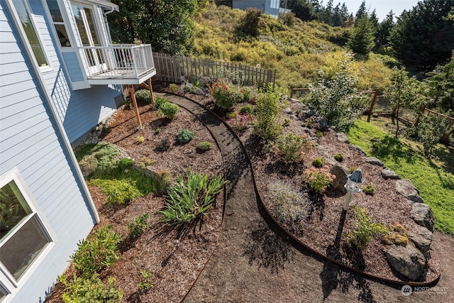 view of yard featuring fence
