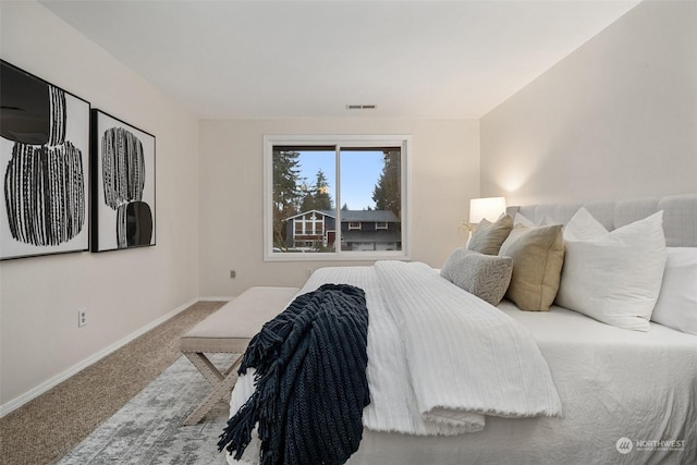 bedroom with carpet flooring