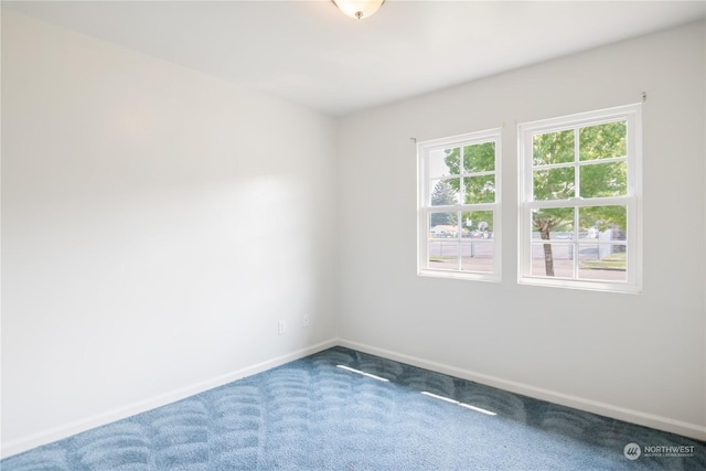 467 28th Ave, Longview, WA 98632 - carpeted spare room featuring baseboards