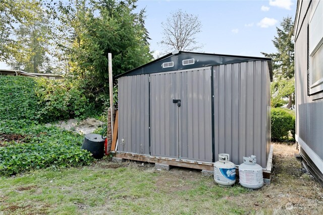 13708 108th Street Ct E Unit 4, Puyallup, WA 98374 - view of shed