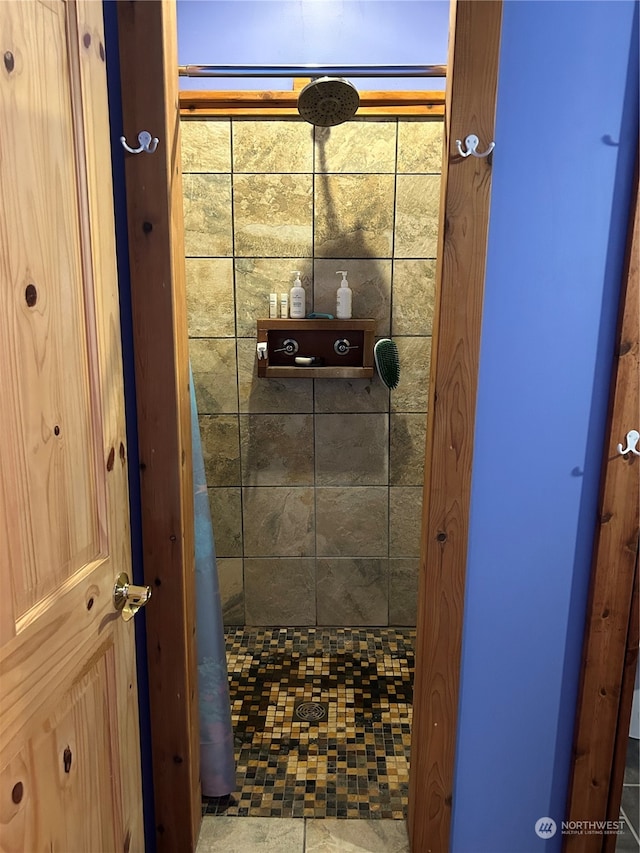 bathroom with walk in shower