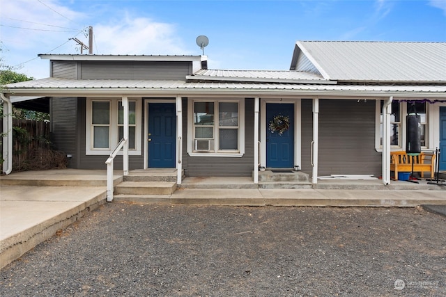 view of front facade featuring a porch