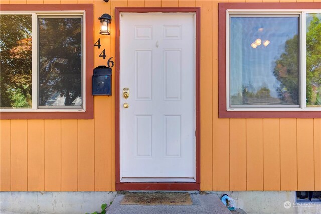 view of entrance to property