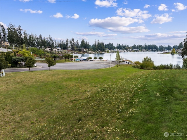 Listing photo 2 for 1828 176th Ave E, Lake Tapps WA 98391