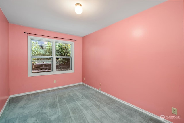 view of carpeted spare room