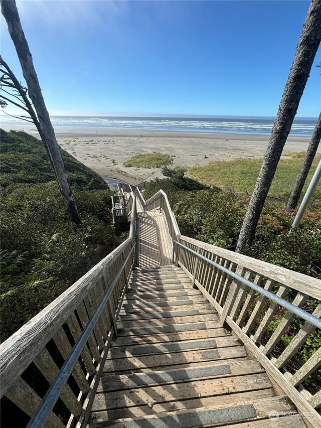 267 Compass St, Pacific Beach, WA 98571 - view of home's community with a water view