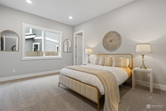 view of carpeted bedroom