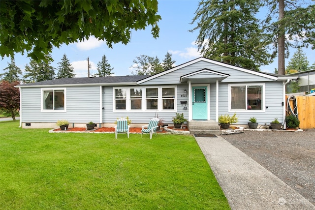 view of front facade featuring a front lawn