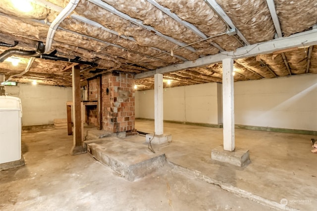 basement with washer / clothes dryer