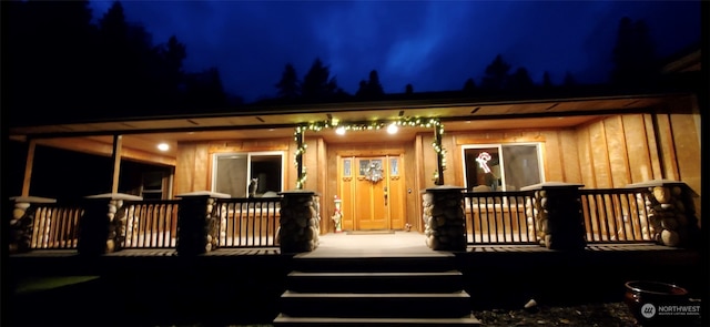 view of front of property with covered porch