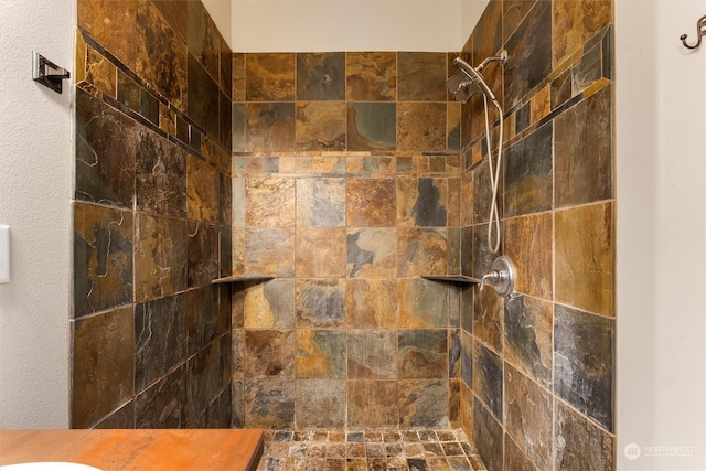 room details featuring tiled shower