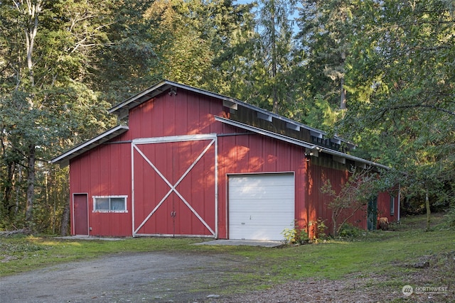 view of outdoor structure