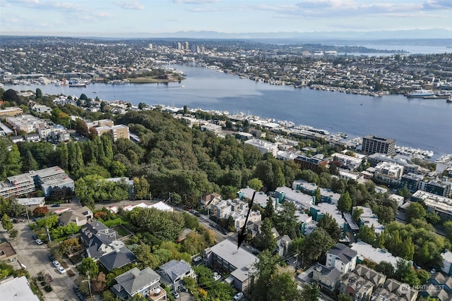 bird's eye view with a water view