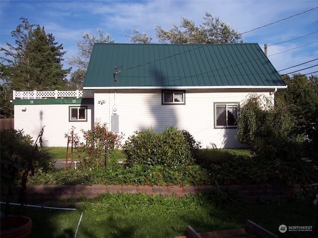 view of side of property