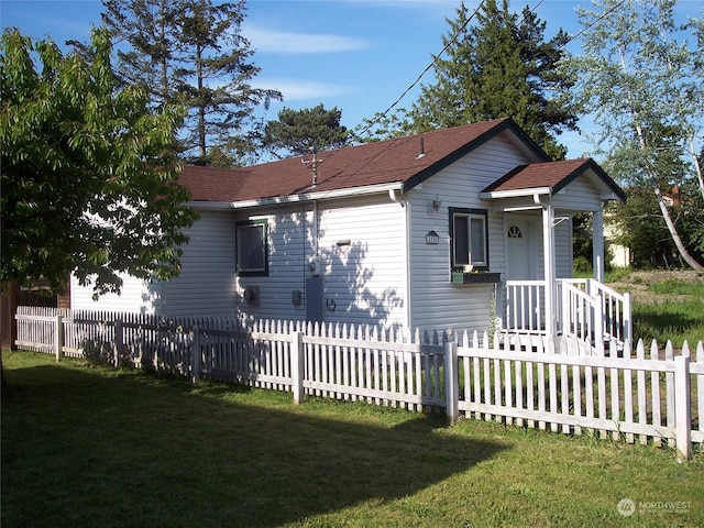 exterior space featuring a yard