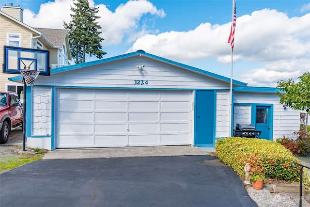 3224 SW Scenic Heights St, Oak Harbor, WA 98277 - view of front of house featuring driveway and a garage