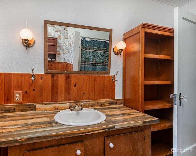 3224 SW Scenic Heights St, Oak Harbor, WA 98277 - bathroom featuring vanity