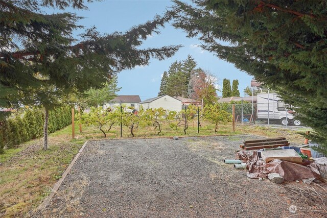 6439 S Clement Ave, Tacoma, WA 98409 - view of yard