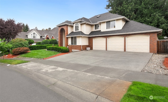 front facade featuring a front lawn