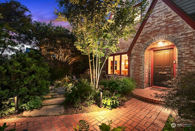 1406 Mcgilvra Blvd E, Seattle, WA 98112 - view of exterior entry at dusk