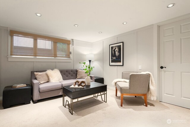 1406 Mcgilvra Blvd E, Seattle, WA 98112 - living room featuring carpet
